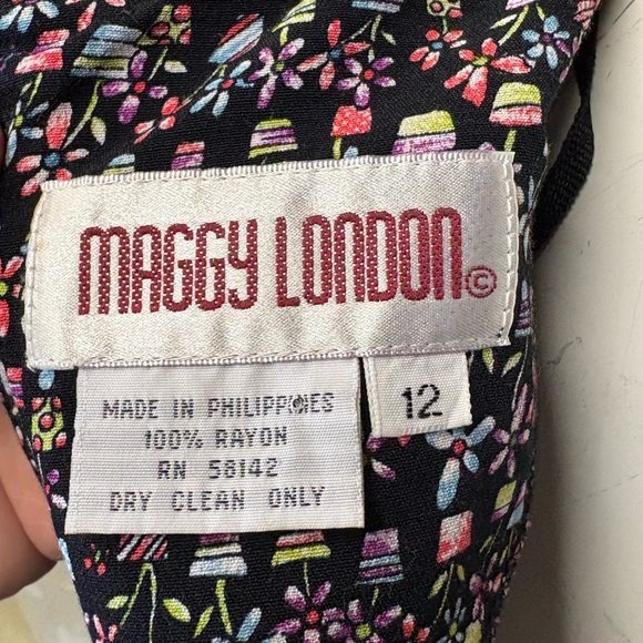 Maggy London Black Casual Sheath Maxi Dress with Short Sleeves and Scoop Neck - Picture 10 of 12